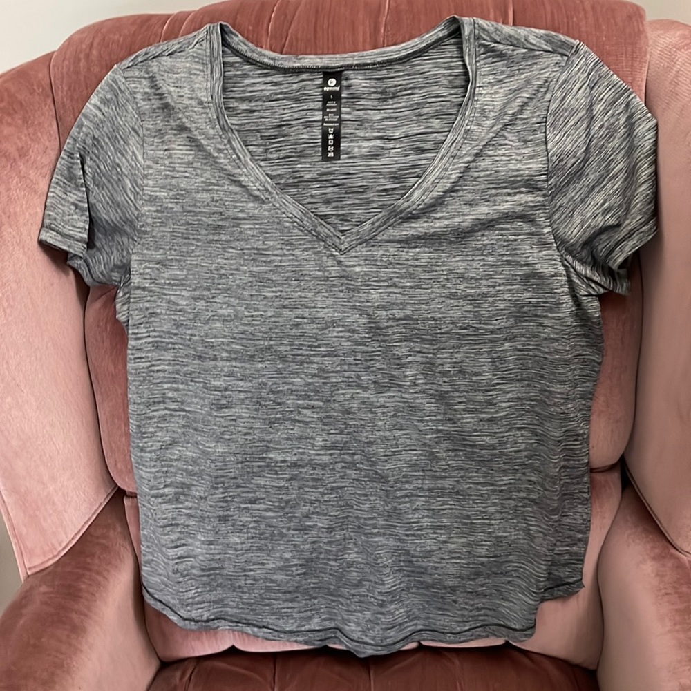 90 Degrees short sleeve t shirt